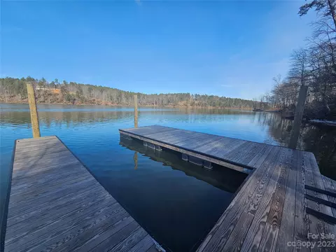 524 Settings Blvd, Valdese, NC 28690