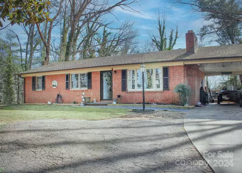 200 Forest Hill Dr, Marion, NC 28752