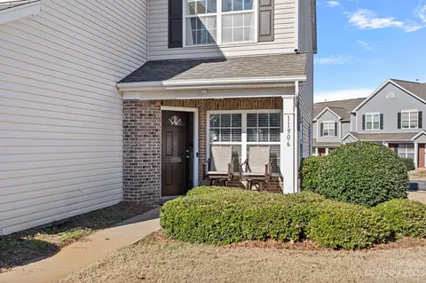 11906 Stratfield Place Cir, Pineville, NC 28134