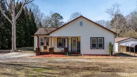 307 Catawba St, Morganton, NC 28655