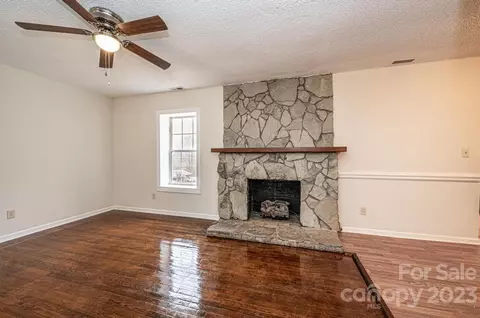7 E Holly St, Maiden, NC 28650 photo 8