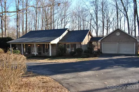 243 Farmwood Dr, Statesville, NC 28625