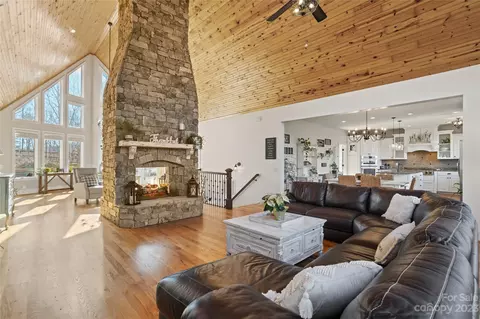 340 Highland View Ln, Mill Spring, NC 28756 photo 14