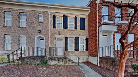 153 Quarter Ln, Mooresville, NC 28117