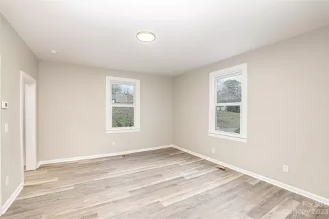1104 W 7th Ave, Gastonia, NC 28052 photo 6