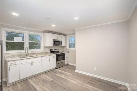 1104 W 7th Ave, Gastonia, NC 28052 photo 5