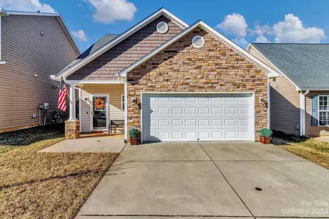 22 Daphne Dr, Arden, NC 28704