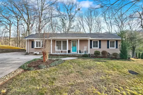 100 Aycock St, Black Mountain, NC 28711