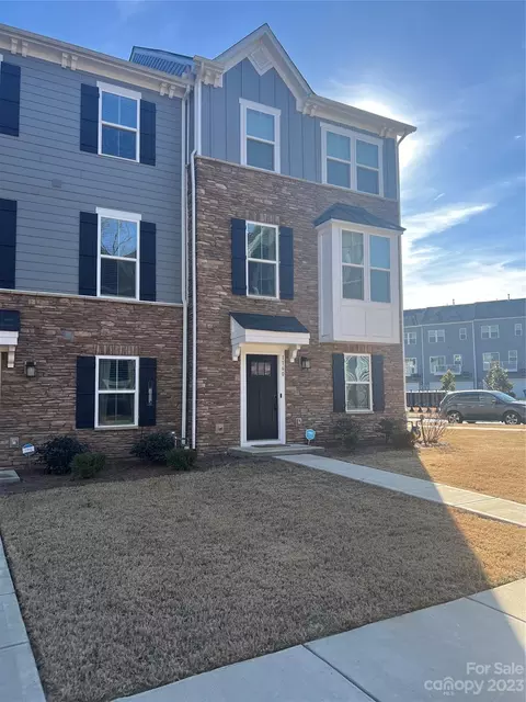 1160 Ashbury St, Charlotte, NC 28216