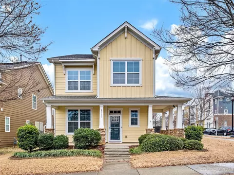 2323 Woodward Ave, Charlotte, NC 28206
