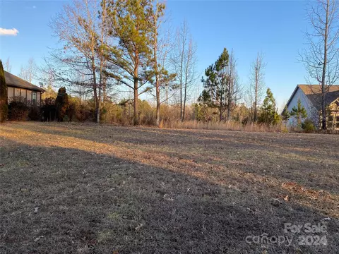 000 Doveridge 53 Dr #53, Columbus, NC 28722