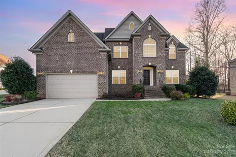 2111 Eskridge Ter, Lake Wylie, SC 29710
