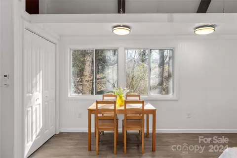 Dining - 25 Pace St, Saluda, NC 28773 photo 1 of 1