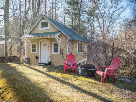 Exterior - 25 Pace St, Saluda, NC 28773 photo 7 of 13