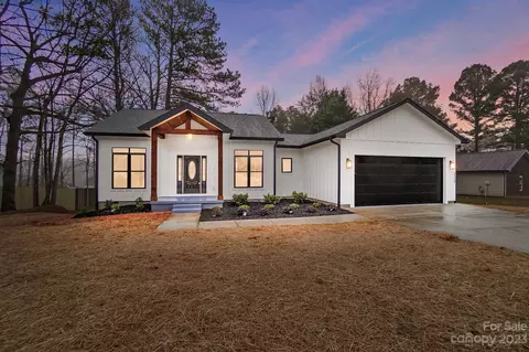 4528 Nevin Rd, Charlotte, NC 28269