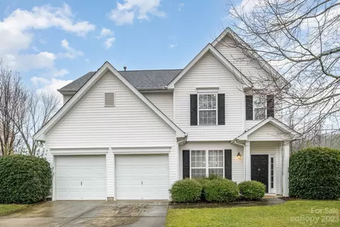 2018 Southwind Dr, Charlotte, NC 28216