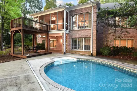 17899 Margie Ln, Norwood, NC 28128
