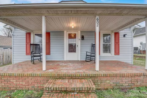 602 E 12th St, Kannapolis, NC 28083 photo 2