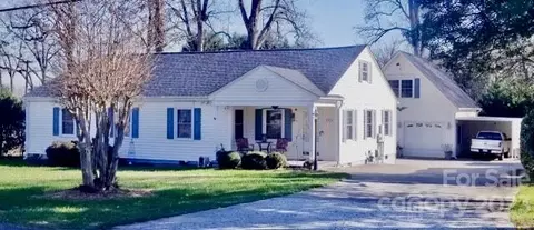 908 Rogosin Blvd, Lowell, NC 28098