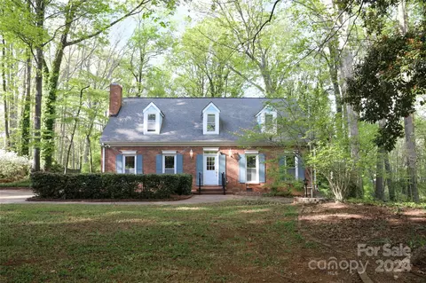 13513 Five Gait Ct, Matthews, NC 28105