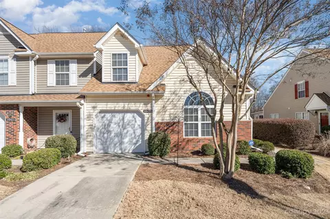 10425 Columbia Crest Ct, Charlotte, NC 28270