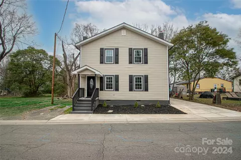 Exterior - 333 E Hudson St, Monroe, NC 28112 photo 2 of 8