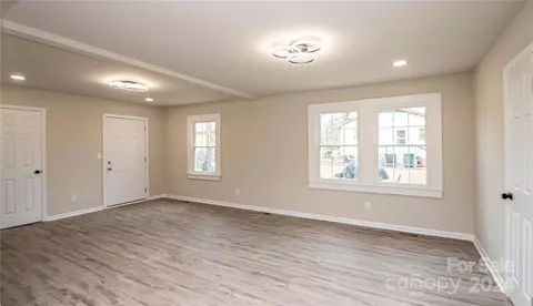 Living - 333 E Hudson St, Monroe, NC 28112 photo 3 of 4