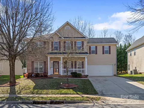 519 Grantham Ln, Charlotte, NC 28262