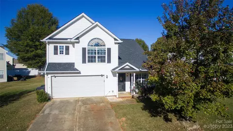 7729 Shiny Meadow Ln, Charlotte, NC 28215
