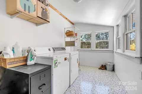 608 Barnard Rd, Marshall, NC 28753 photo 17
