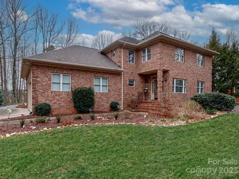 4007 Coleman Dr, Charlotte, NC 28215