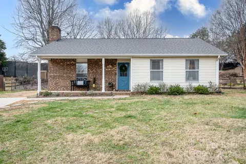 11441 Misty Valley Ct, Charlotte, NC 28226