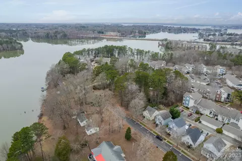 608 Catawba Ave, Davidson, NC 28036 photo 5