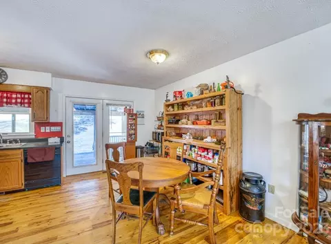 66 Fox Branch Rd, Fairview, NC 28730 photo 9