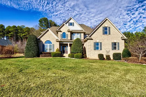 4060 Bordeaux Dr, Denver, NC 28037
