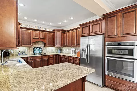 Kitchen - 4060 Bordeaux Dr, Denver, NC 28037 photo 1 of 3