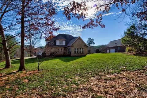 Exterior - 4060 Bordeaux Dr, Denver, NC 28037 photo 9 of 9