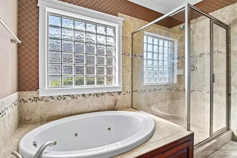 Bath - 4060 Bordeaux Dr, Denver, NC 28037 photo 3 of 4
