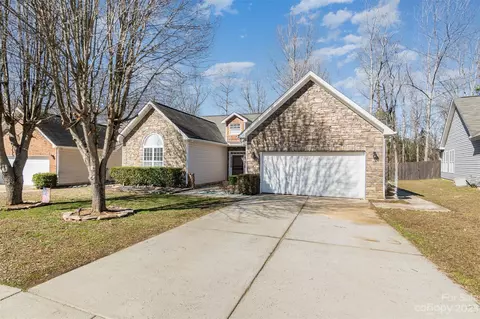10608 River Hollow Ct, Charlotte, NC 28214