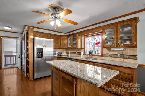 Kitchen - 1309 Kent Dr, Lancaster, SC 29720 photo 2 of 3