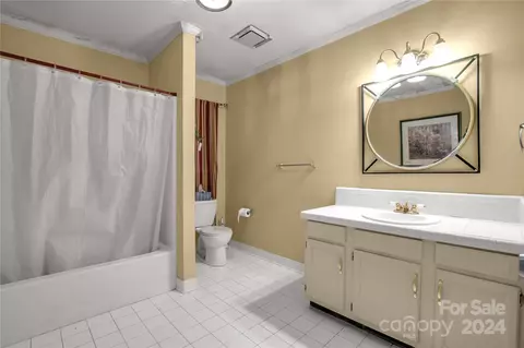 Bath - 1309 Kent Dr, Lancaster, SC 29720 photo 1 of 3
