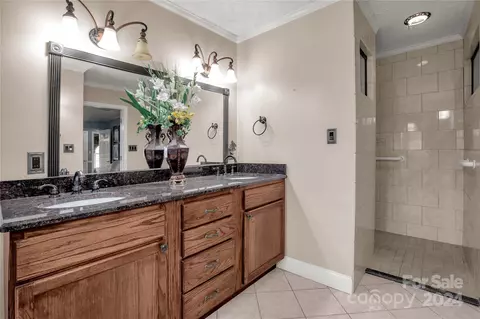Bath - 1309 Kent Dr, Lancaster, SC 29720 photo 3 of 3