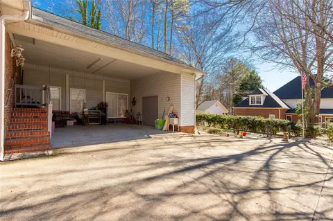 Exterior - 1309 Kent Dr, Lancaster, SC 29720 photo 6 of 9