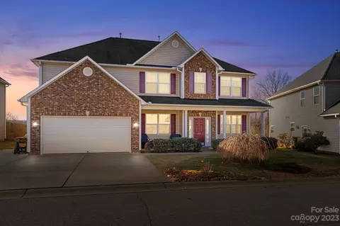 246 Roanoke Rd, Fletcher, NC 28732