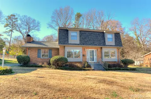 3708 Medallion Dr, Charlotte, NC 28205