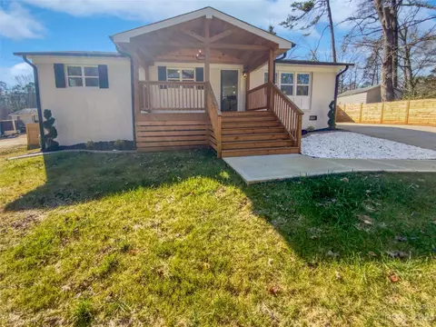 5225 Burke Dr, Charlotte, NC 28208