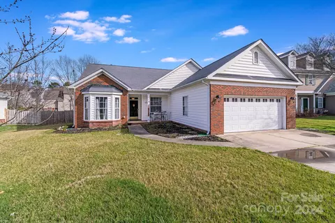4112 Highcroft Ln, Charlotte, NC 28269