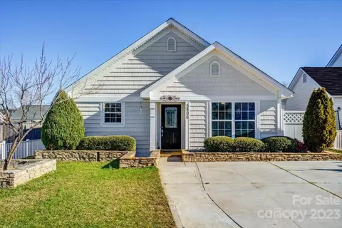 5806 Bridgeway Dr, Indian Trail, NC 28079
