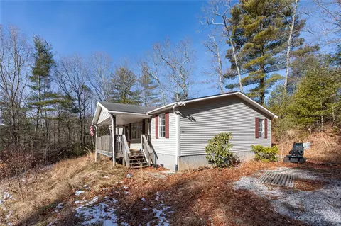 185 Almalene Dr, Spruce Pine, NC 28777