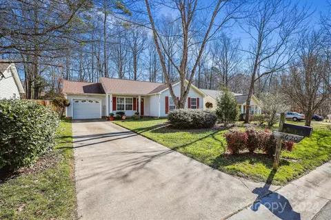 2620 Daffodil Dr, Charlotte, NC 28269